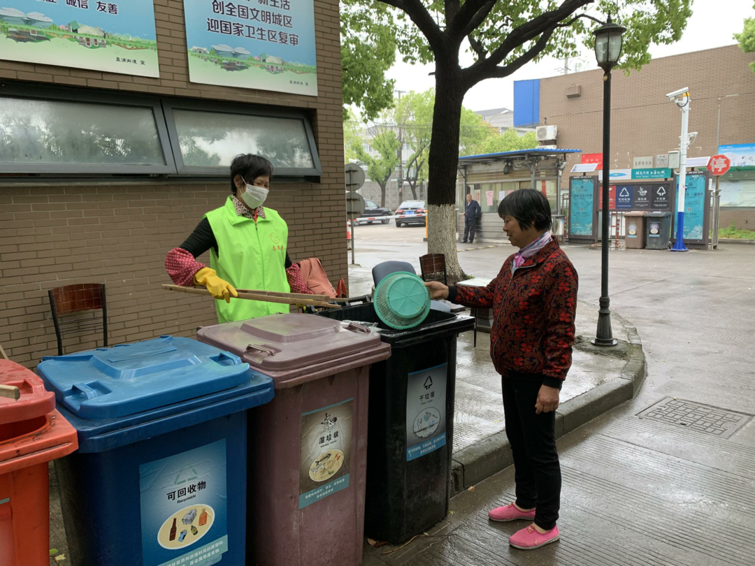 盈浦街道：垃圾分类齐参与，引领生活新时尚