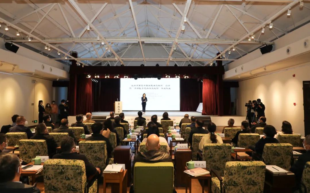 1206_103111_135.jpg 1206_103111_135.jpg