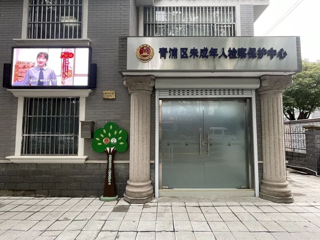 0227_110129_590.jpg 0227_110129_590.jpg