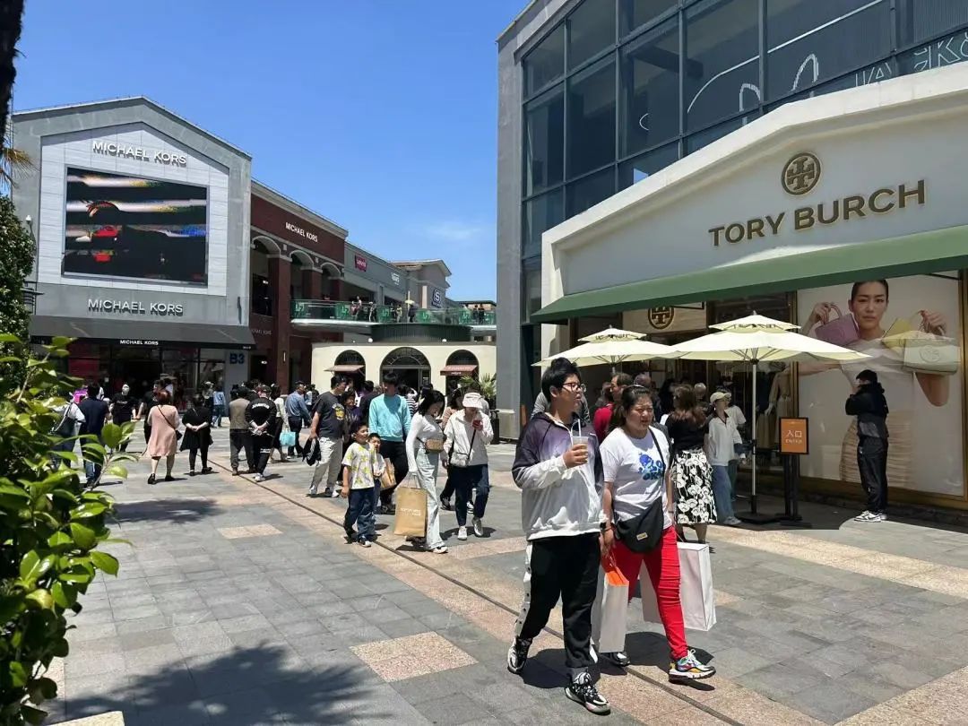 0505_151659_371.jpg 0505_151659_371.jpg