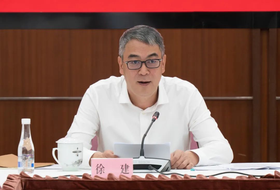 希望大家一如既往关心和支持青浦的发展青浦区召开离