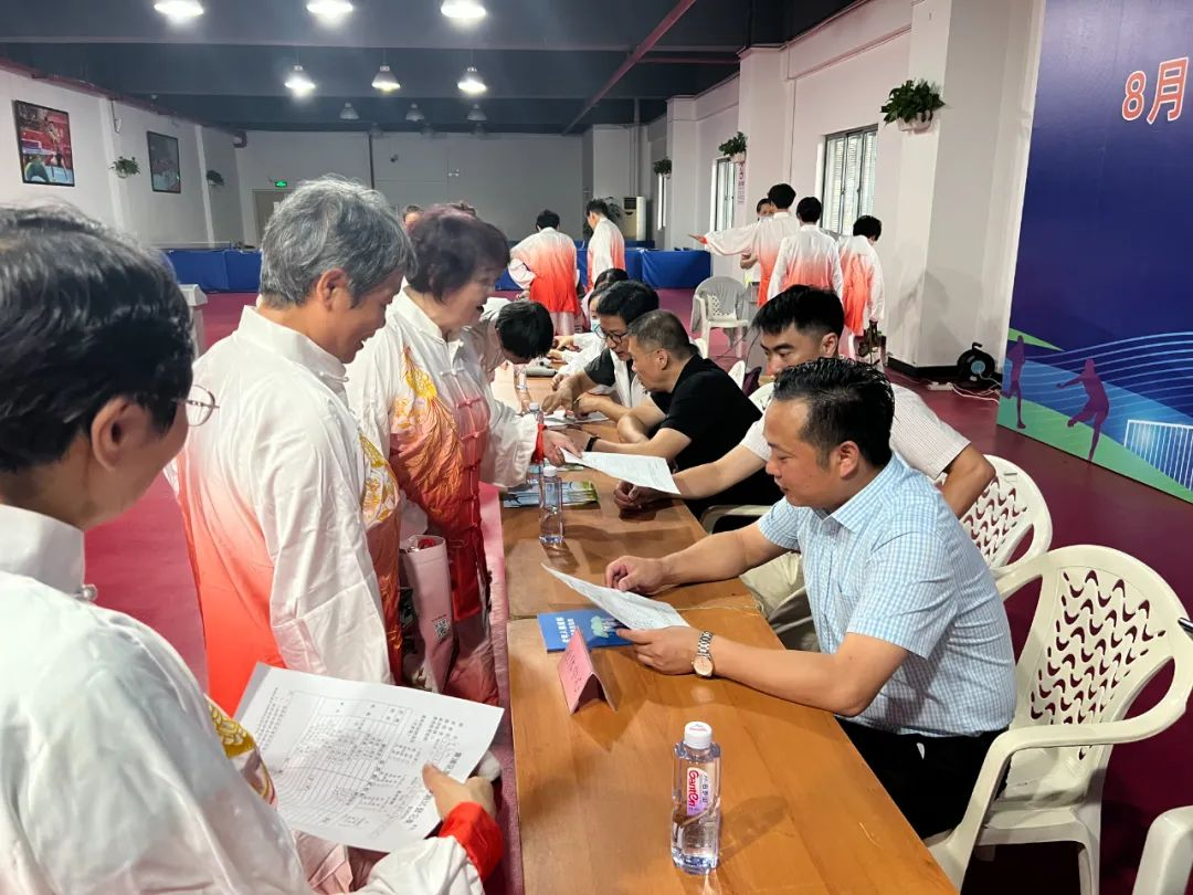 2023年青浦区体育局“政府开放日”活动暨青浦区“全民健身日”活动顺利举行