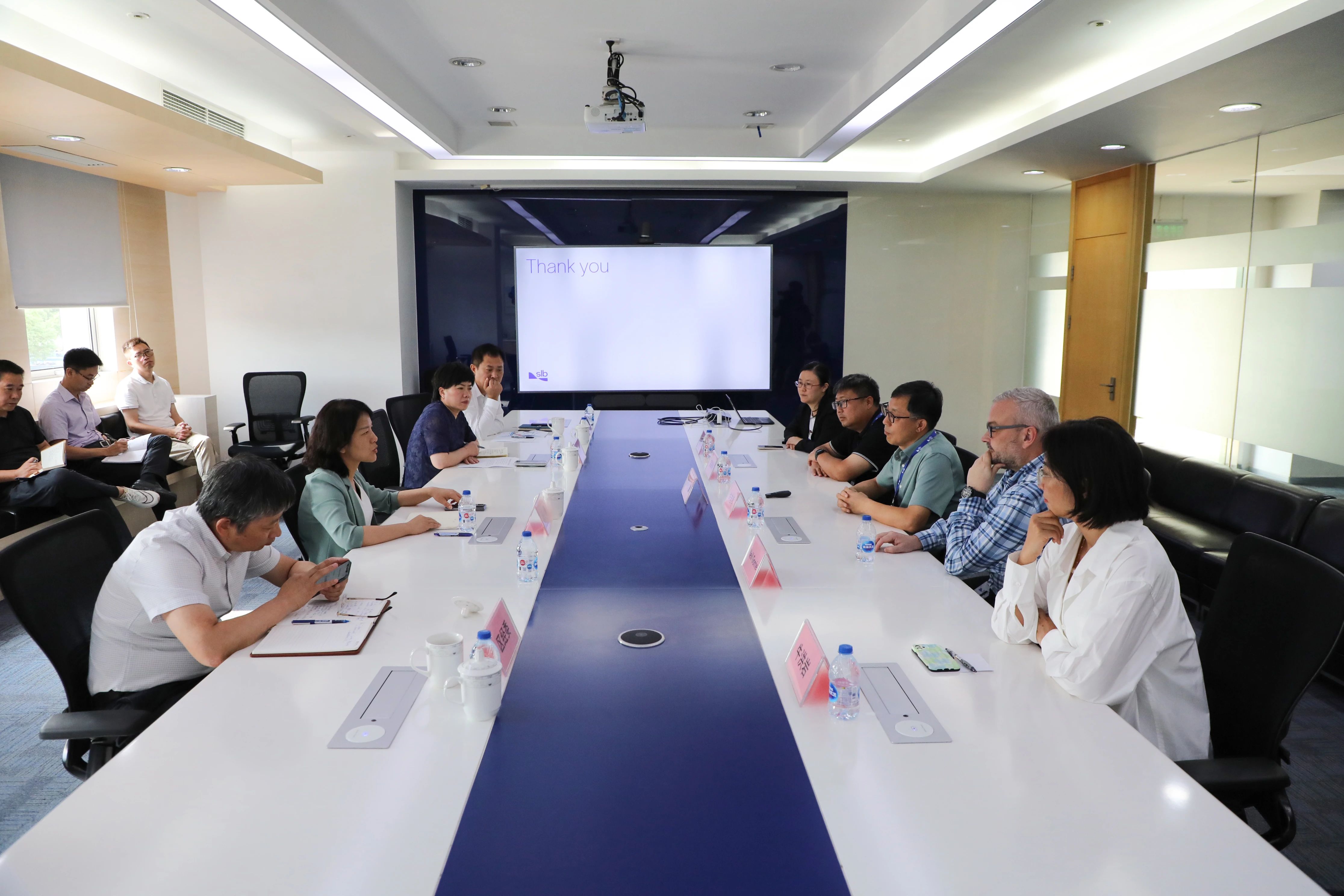 0817_091634_821.jpg 0817_091634_821.jpg