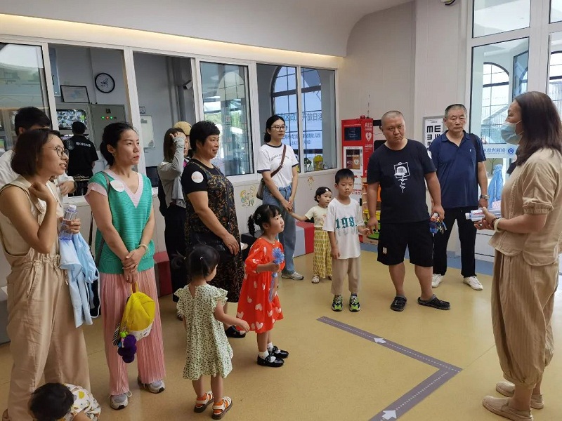 政府开放月活动：市民感受青浦教育高质量发展