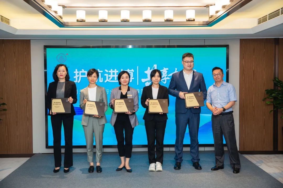 1030_085445_924.jpg 1030_085445_924.jpg