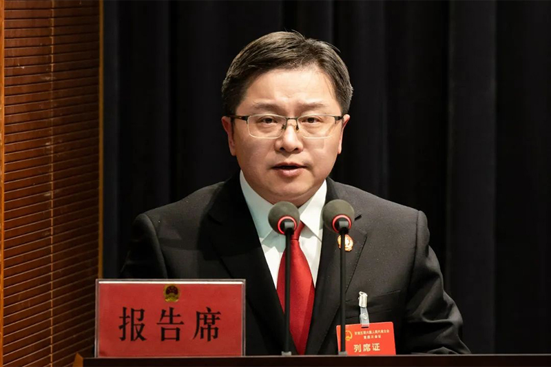 区人民法院代理院长方正杰作青浦区人民法院工作报告