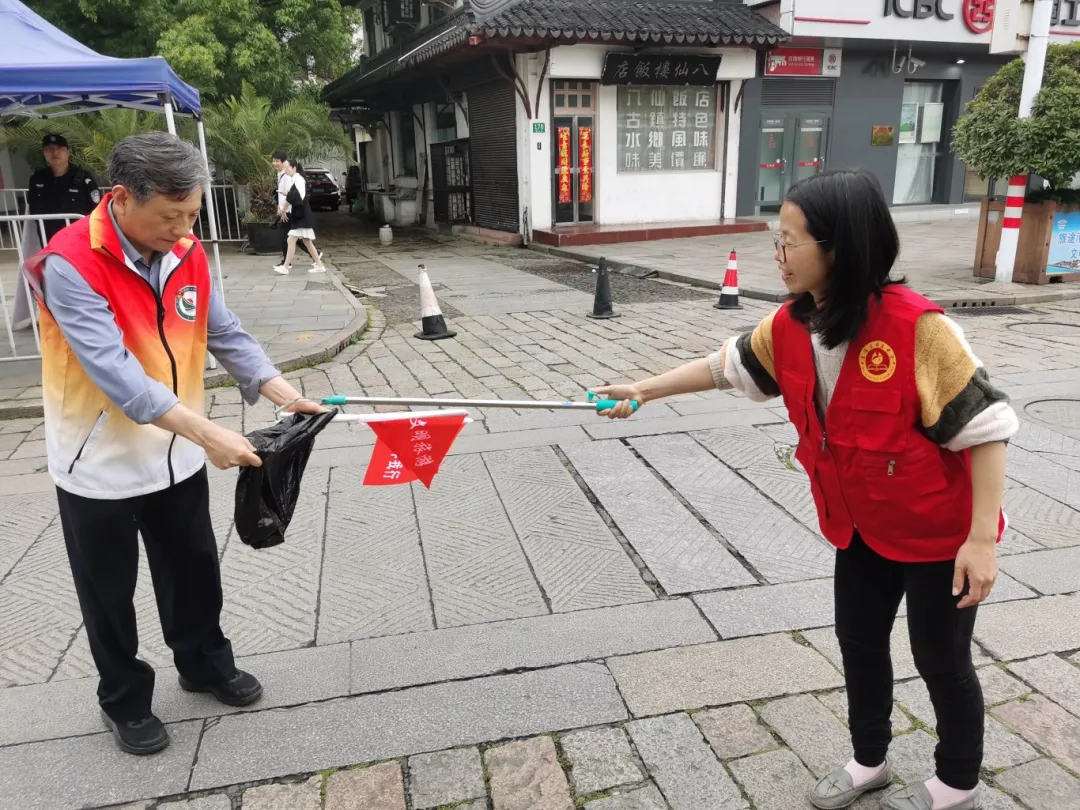 0529_092742_990.jpg 0529_092742_990.jpg