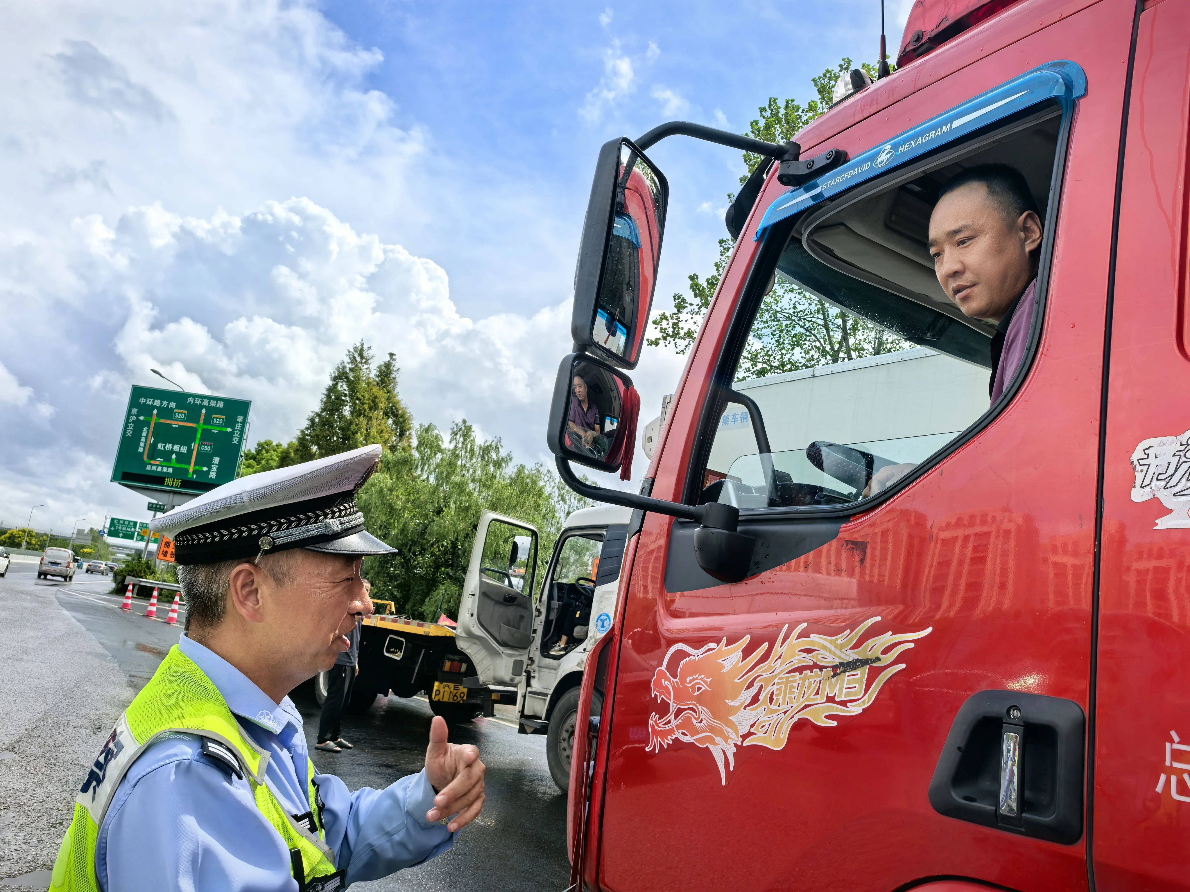 0913_113945_295.jpg 0913_113945_295.jpg