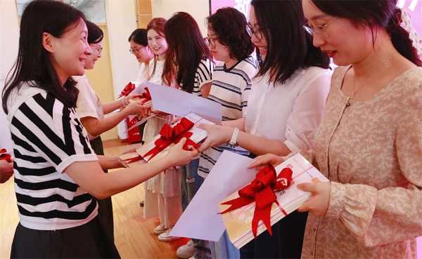 1013_093632_329.jpg 3.jpg