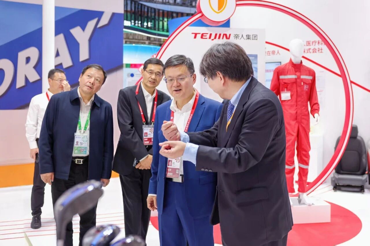 1106_082805_644.jpg 1106_082805_644.jpg