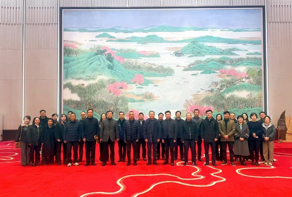 1211_131435_813.jpg 1210_125859_715.jpg