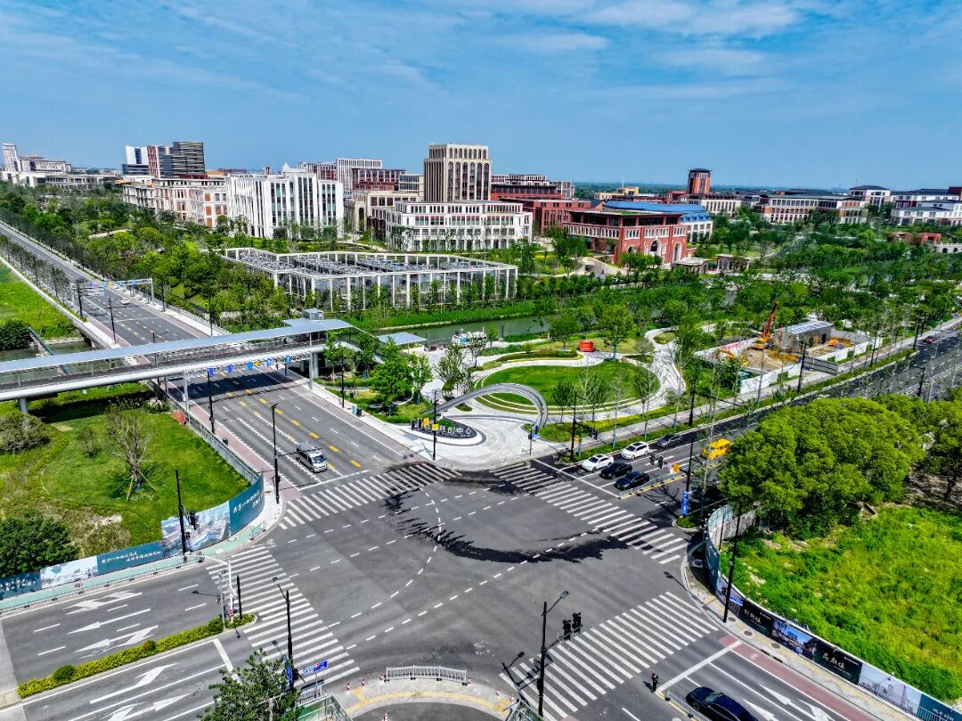 1216_100646_858.jpg 1216_100646_858.jpg