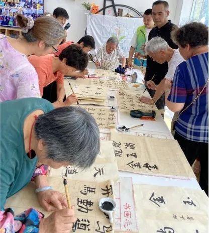 青浦区各镇（街道）慈善超市9月活动简讯