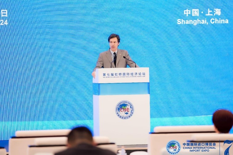 开放包容、相互赋能成为全球新能源汽车未来发展的时代同音——政商学界嘉宾在第七届虹桥论坛“全球新能源汽车的未来”分论坛深入交流