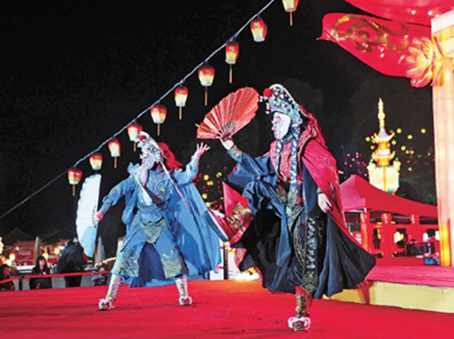 【国务院信息】欢欢喜喜过大年 万家团圆庆新春（新春走基层）