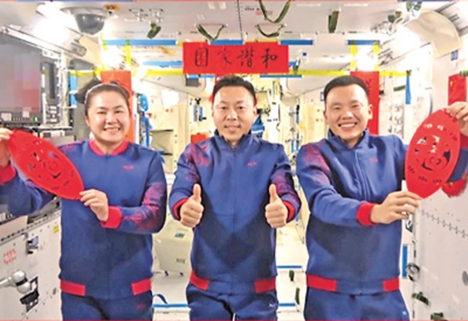 【国务院信息】欢欢喜喜过大年 万家团圆庆新春（新春走基层）