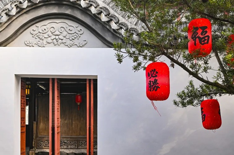 提一盏花灯入梦江南，来青浦用一场元宵灯海收官蛇年春节！