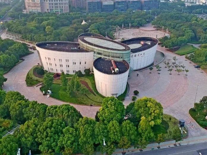 跟着地图去打卡，全民健身的活力舞台：青浦区体育中心