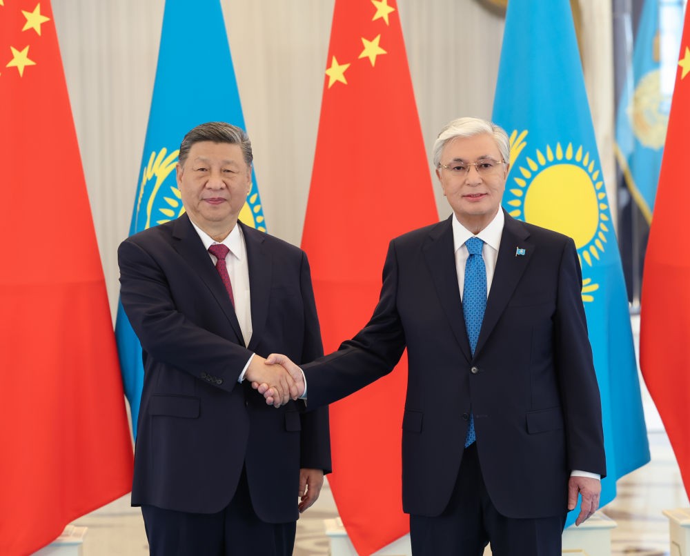 【国务院信息】习近平同哈萨克斯坦总统托卡耶夫会谈