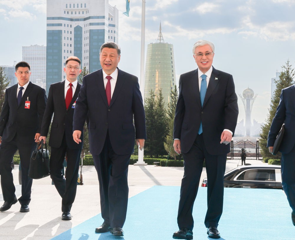 【国务院信息】习近平同哈萨克斯坦总统托卡耶夫会谈