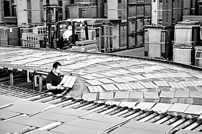 【国务院信息】“我们的产品越卖越火啦”——“两新”政策推动内需潜力持续释放