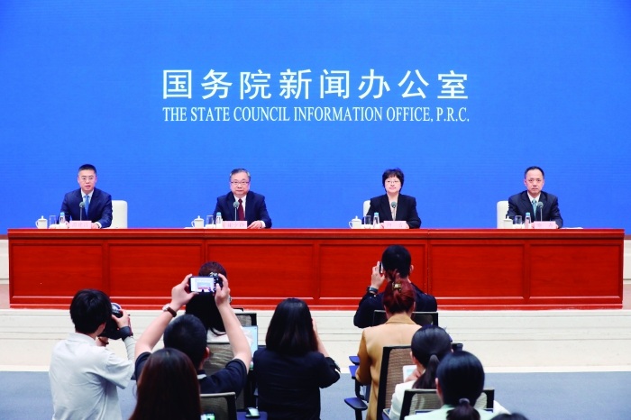 【国务院信息】上半年工业经济向稳、向新、向优 系列增量助企举措将陆续发布