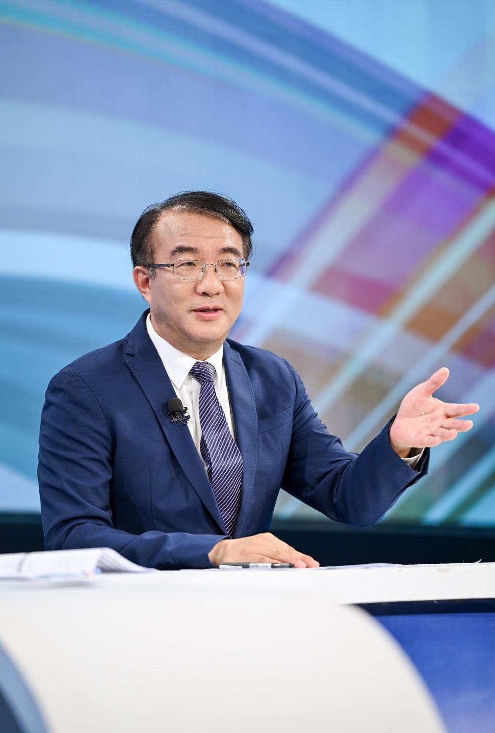 【国务院信息】建起“超链接” 助力中国经济向新而行——“中国经济圆桌会”共话科技创新与产业创新深度融合
