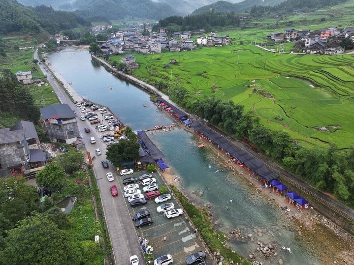 【国务院信息】人气旺 文旅热 消费兴——中国暑期经济“热”力四射
