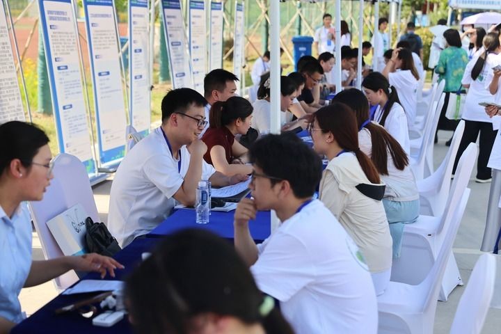 【国务院信息】保持战略定力 集中精力办好自己的事——各地区各部门奋力打好“十四五”规划收官战 【国务院信息】保持战略定力 集中精力办好自己的事——各地区各部门奋力打好“十四五”规划收官战