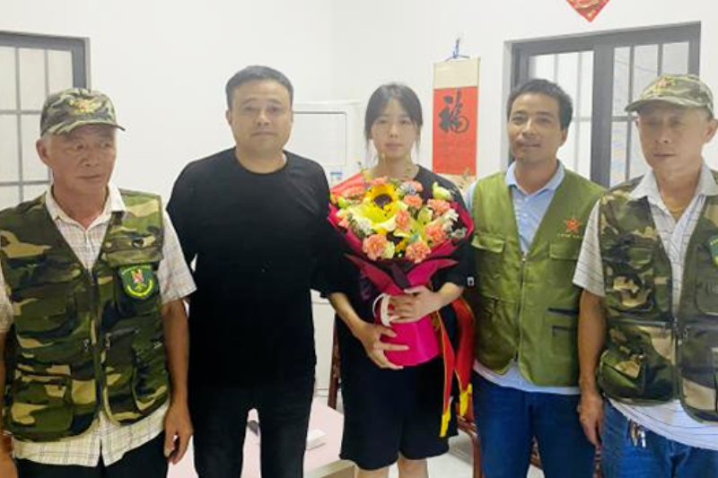 金泽镇 | 鲜花献给最可爱的人