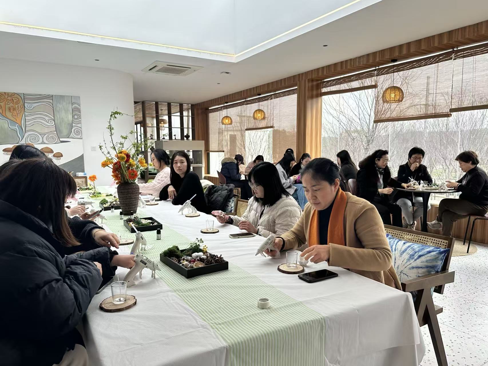 0306_190407_648.jpg 4.jpg