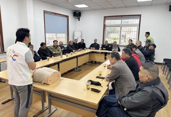 携手同行，青浦退役军人暖心护航进博