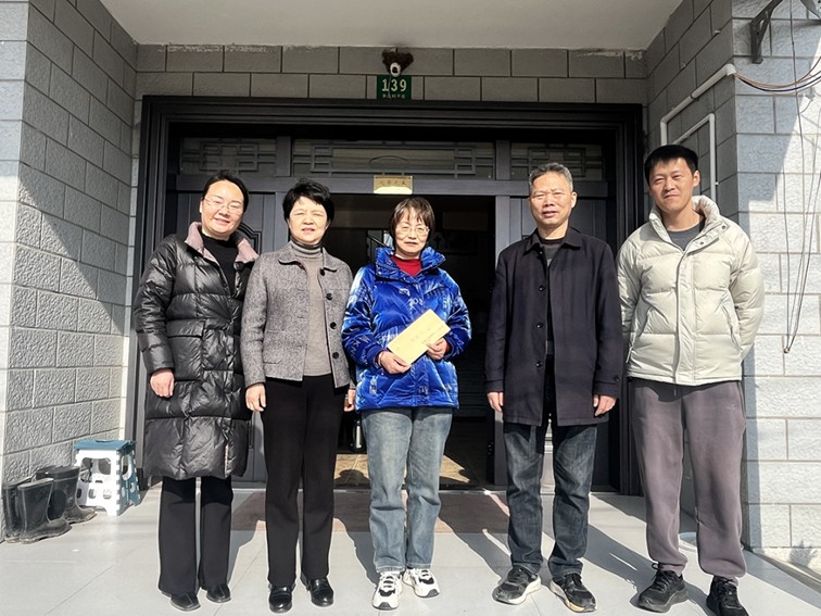 新春相聚 情暖 “最可爱的人”