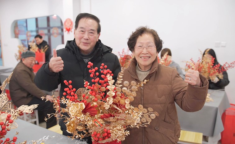 瑞彩蛇舞贺新禧，乡韵迎春展宏图——青浦军休迎接蛇年新春
