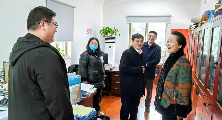 倪向军副区长走访慰问区退役军人局