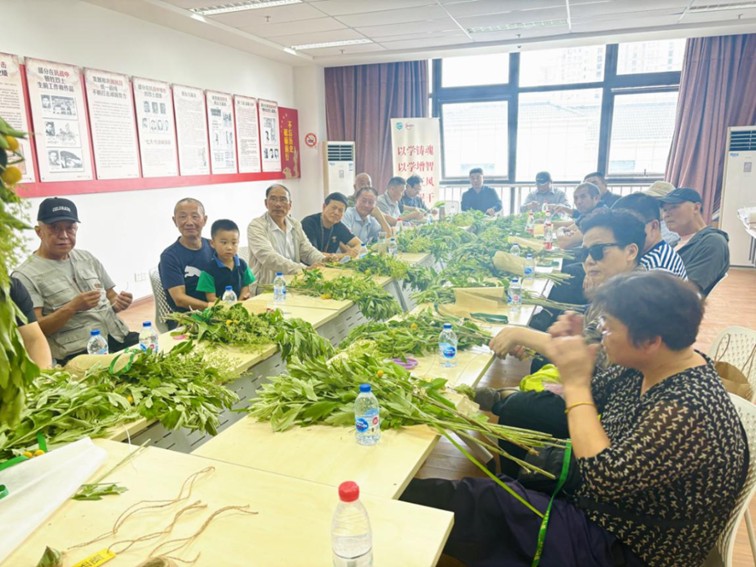 粽香传情系老兵 退役军人服务站共谱端午温馨画卷