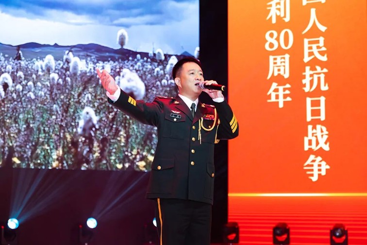 戎马铸忠魂 双拥谱新篇——青浦区庆祝建军98周年、纪念抗战胜利80周年双拥慰问演出暨创建“全国双拥模范城”成果展示活动隆重举行