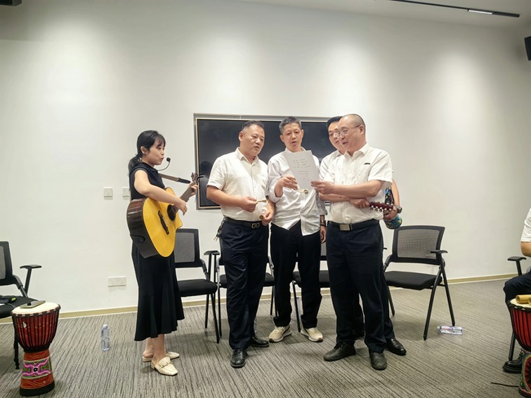 从“心”出发，齐鼓同行——老兵热线为进博护航注入“心”能量