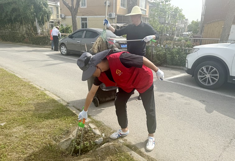 老兵出手“智”理脏乱差