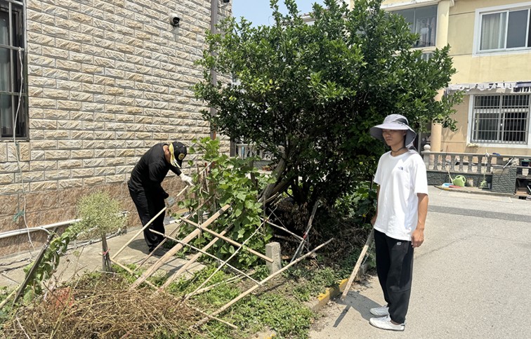 老兵出手“智”理脏乱差