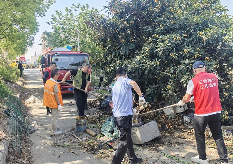 老兵出手“智”理脏乱差