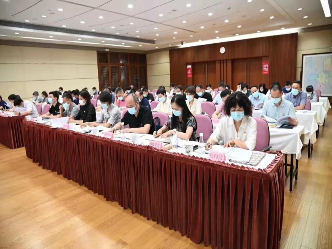 1013_173134_380.jpg 1013_173134_380.jpg