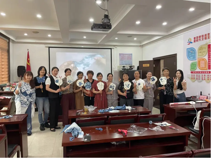 更年期“易燃易爆”的妈妈，如何去关爱，青浦区香花桥街道量身定制6大主题活动守护时光变迁的她们……