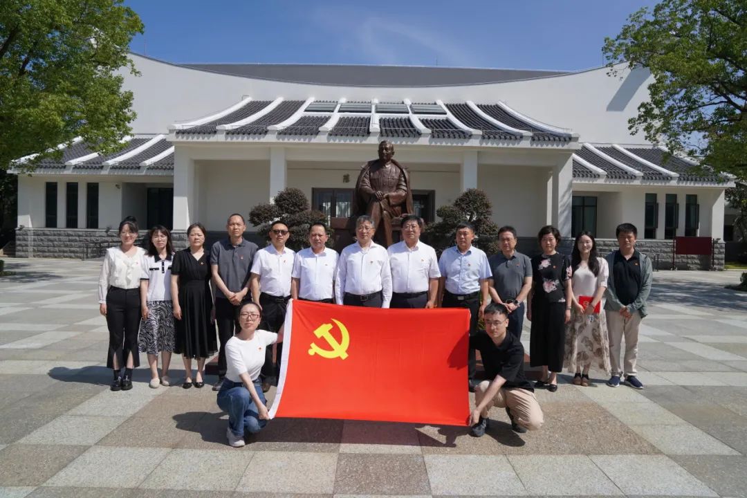 学习陈云同志精神，擎旗奋进建新功——青浦区香花桥街道开展党工委理论学习中心组学习会