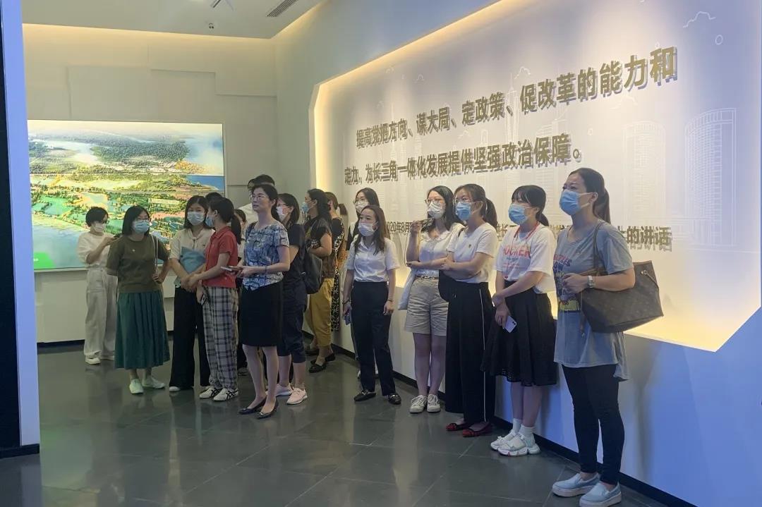 0830_084102_449.jpg 2.jpg