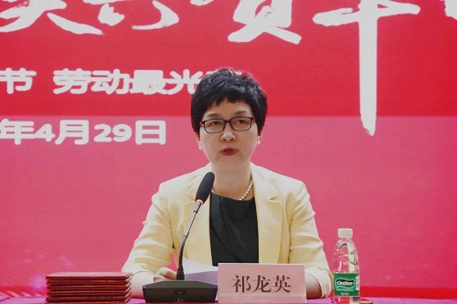 巷心力百舸争流 劳动美共贺华诞