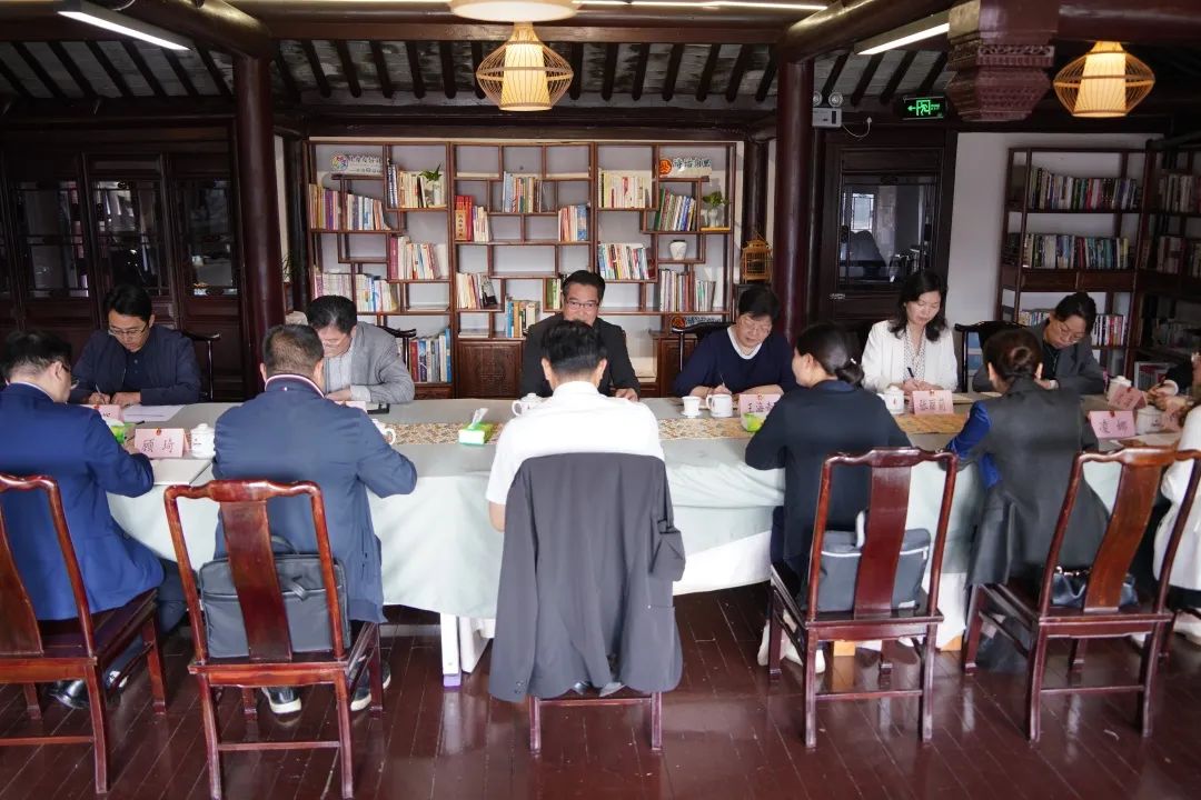 1023_095221_754.jpg 1023_095221_754.jpg